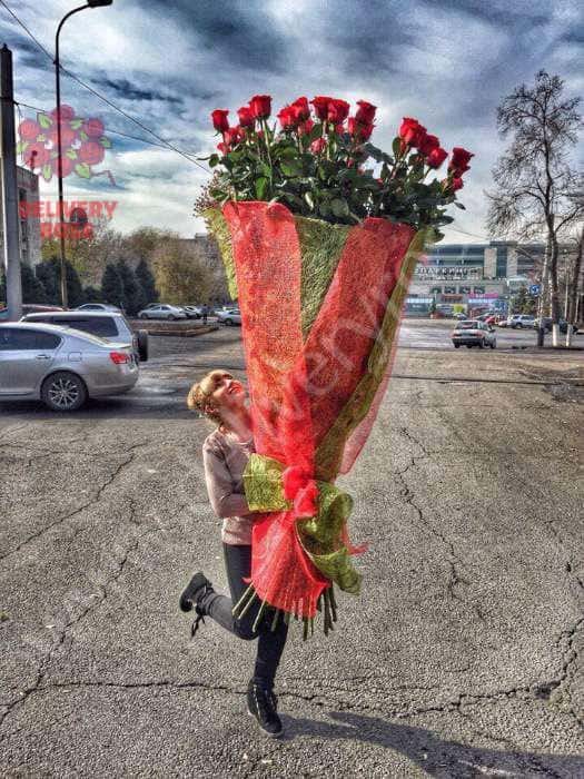 35 гигантских красных роз 200 см