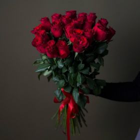 25 Красная роза, высота 1 метр