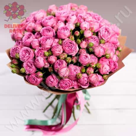 Букет из 25-ти кустовых роз «Мисти баблс»