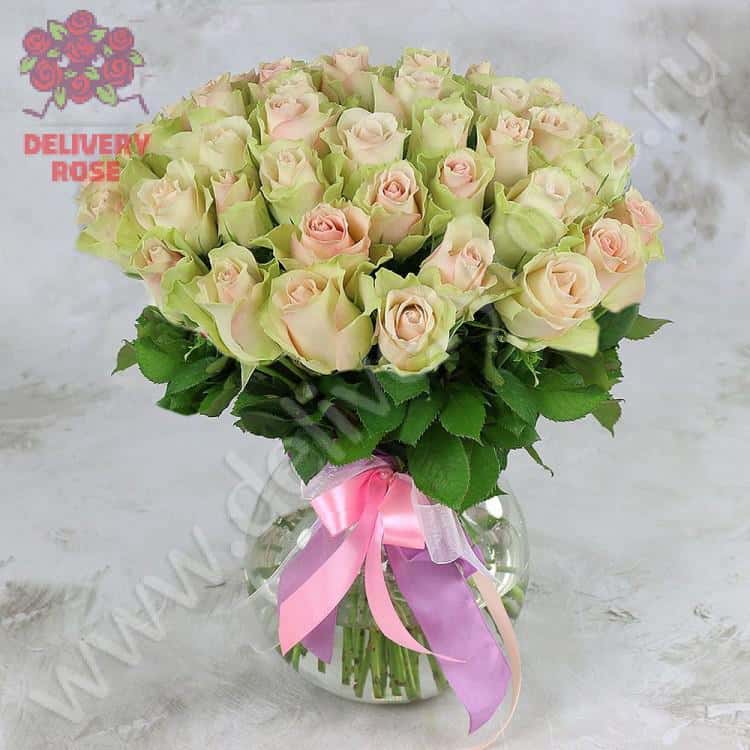 Букет из 51 зелено-розовой розы 40 см. VIP 