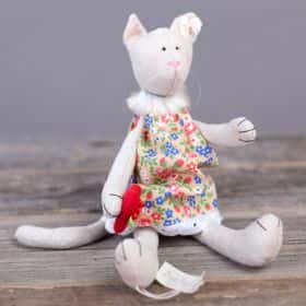 Игрушка «Кошечка в сарафане»
